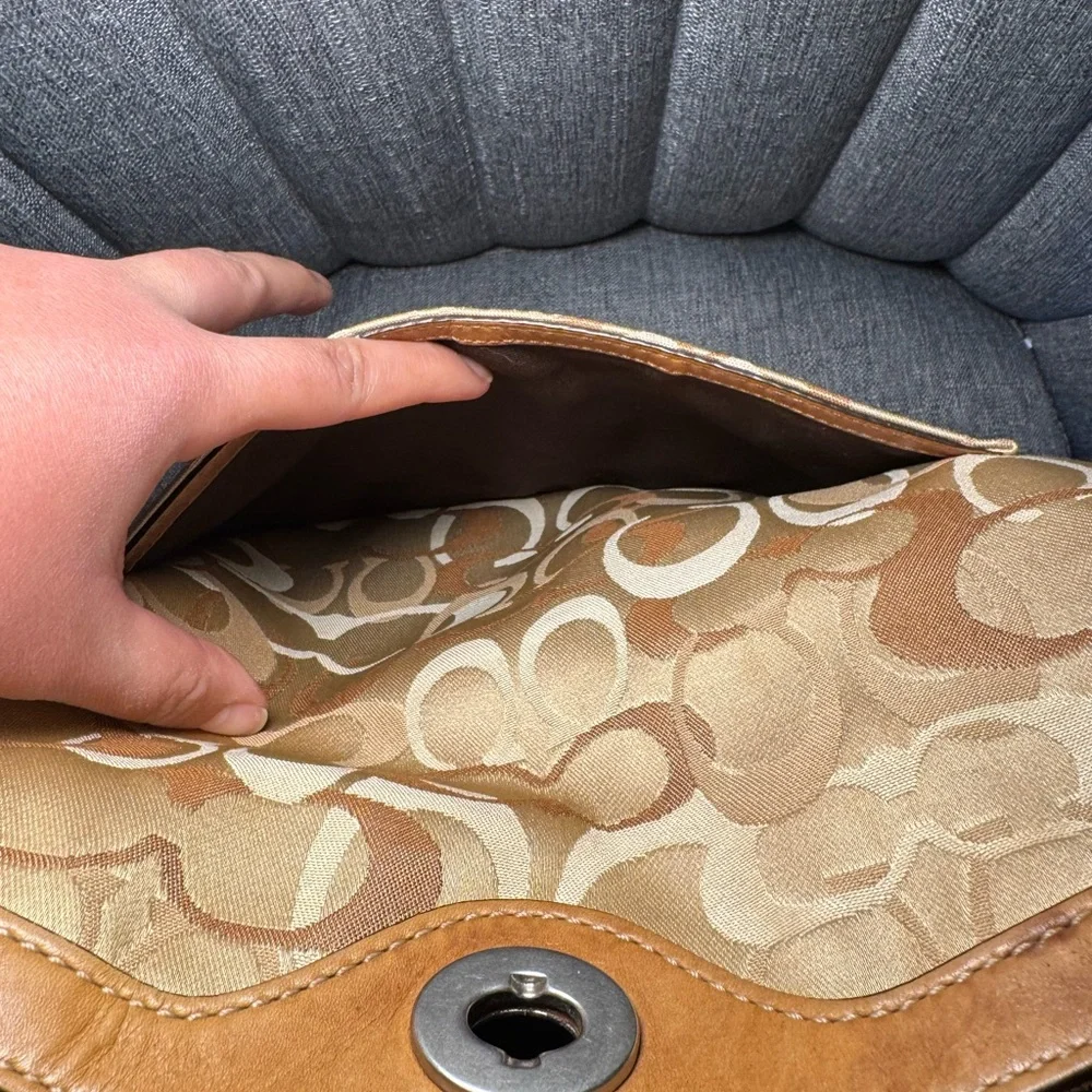 Coach Chelsea Hobo 10143 Signature Bag —Suede Trim, Satin Scarf,Original Hangtag - Picture 10 of 11